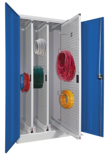 PAVOY Vertikalschrank mit praktischen Ausstattungen