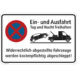 Hinweisschild SafetyMarking®, "Ein- und Ausfahrt Tag und Nacht freihalten Halteverbot"