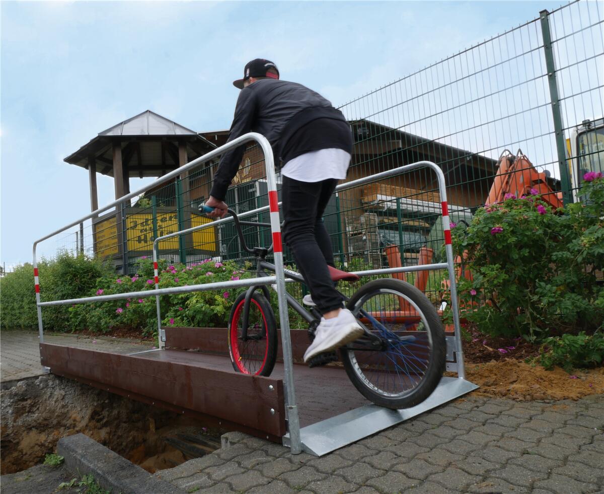 Schake Grabenbrücke mit rutschfester Trittfläche Milieu 1 ZOOM